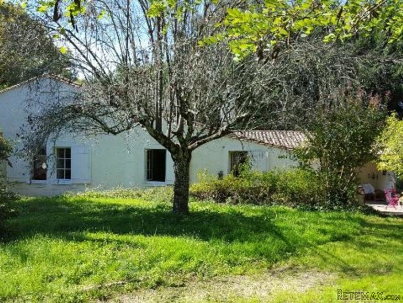 Beautiful Home With Pretty Garden.. - 2
