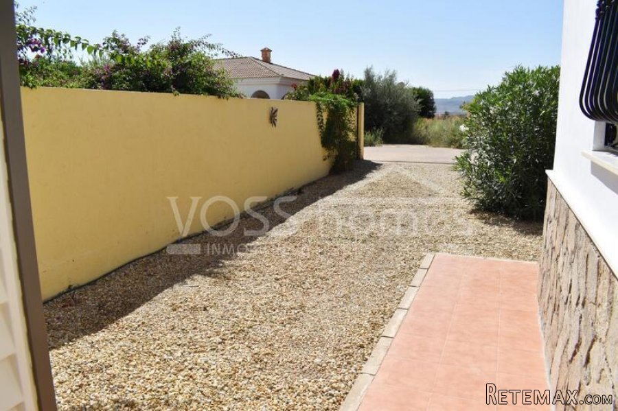 NEW & EXCLUSIVE LISTING TO VOSS HOMES - A beautifully.. - 18