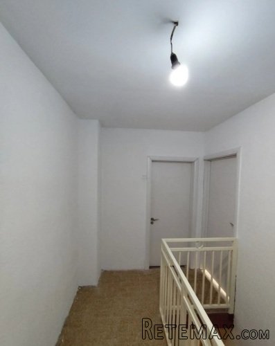 Prodajem kucu u selu Provo-Vladimirci - 19