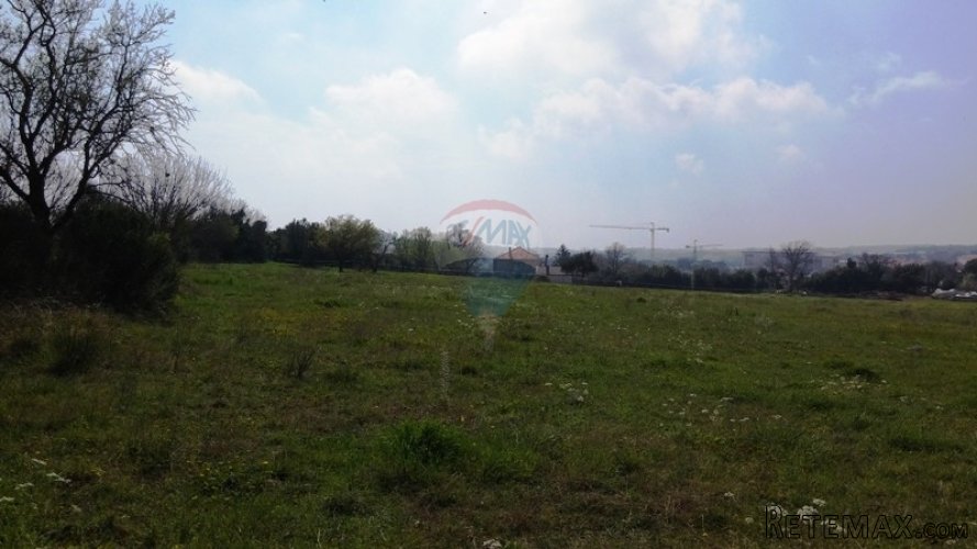 Pula, građevinsko zemljište na lijepoj lokaciji - 3