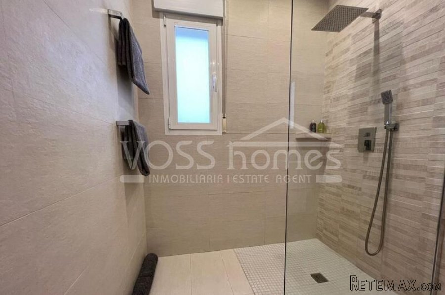 An absolutely stunning, top quality 3 bed 2 bath villa for.. - 20