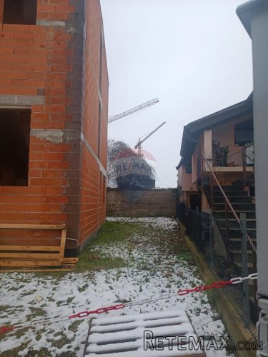 Novi Zagreb, roh bau kuća 750 m2 - 2
