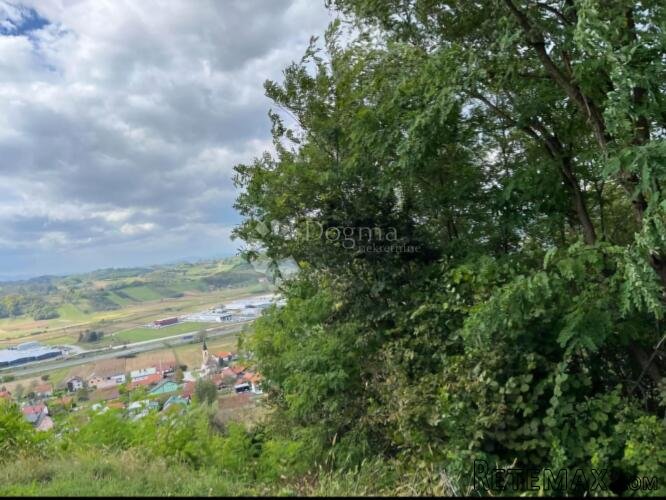Zemljište nadomak grada Krapine sa odličnim pogledom! - 2
