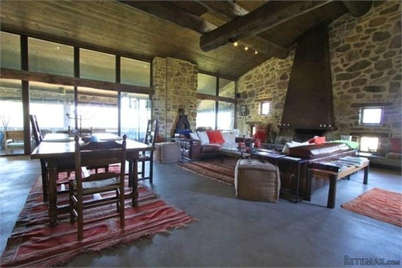 Luxury Farmhouse With Stunning Views.. - 2
