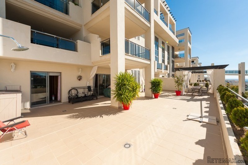 2 Bedroom Ground Floor Apartment - 2
