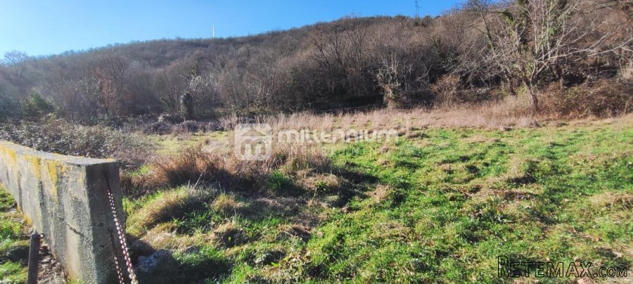 Matulji, građevinsko zemljište, 717m2