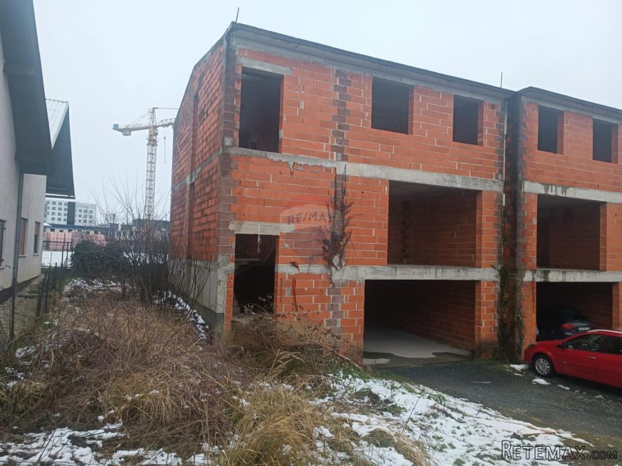 Novi Zagreb, roh bau kuća 750 m2 - 8