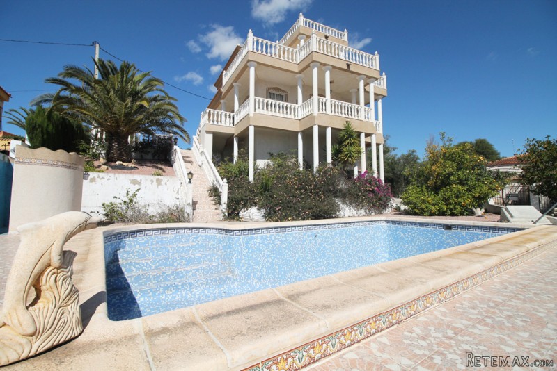 3 Bedrooms - Villa - Alicante - For Sale
