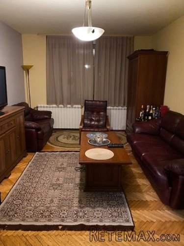 Prodajem cetvorosoban stan kod Gradske bolnice