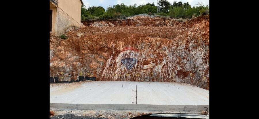 Senj, građevinsko zemljište 471 m2, započeta gradnja, građev - 2