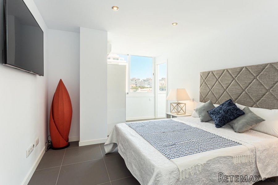Spacious south facing apartment with terrace and parking in.. - 3