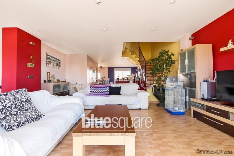 Incredible 7 bedroom 600m2 Townhouse - 2