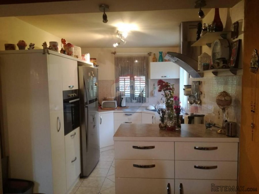 MOŠĆENIČKA DRAGA - KUĆA 417 m2 - PARCELA 900 m2 - 4