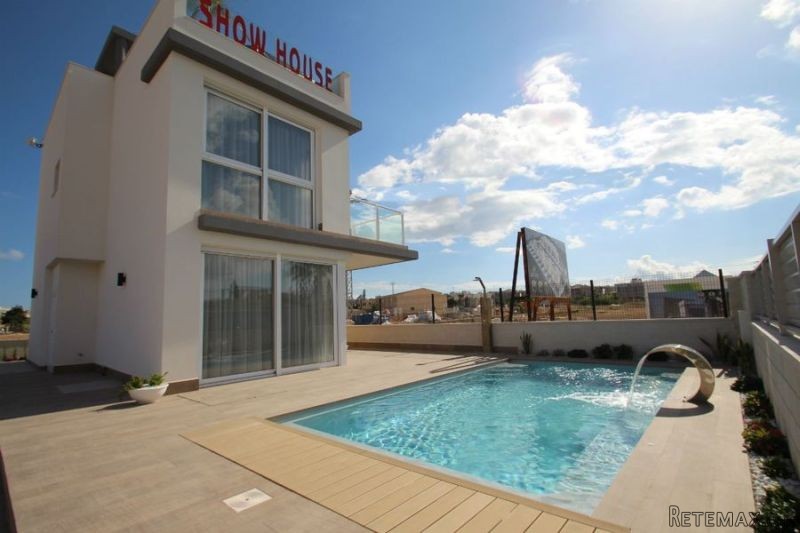 4 Bedrooms - Villa - Alicante - For Sale - 2