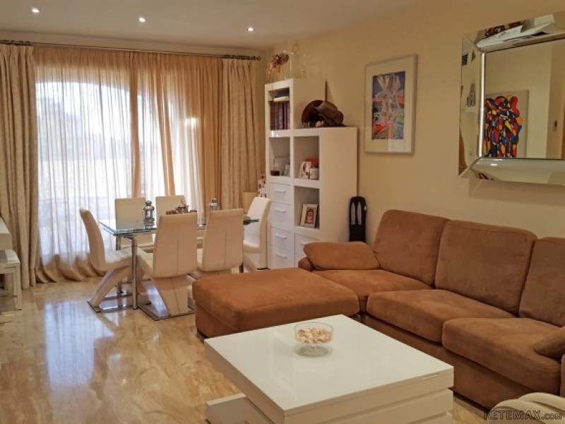 Bright Well-Kept Apartment In Puig Den..
