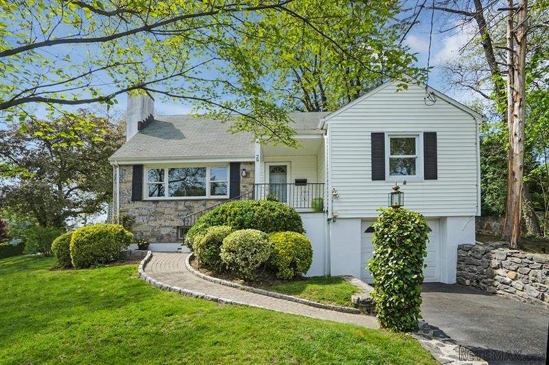 4 bedroom House For Sale: 29 Holly..