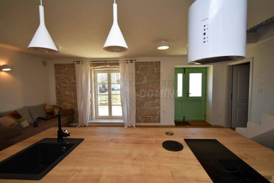 Renovirana kuća sa okućnicom od 1068m2! Otok Krk! - 8