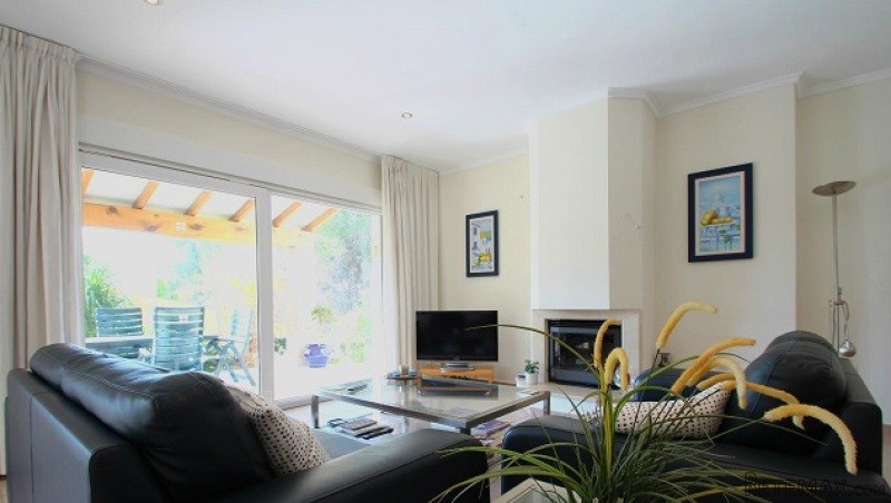 3 Bedrooms - Villa - For Sale - 2