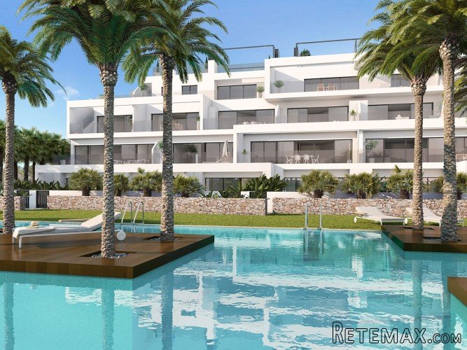 Estos apartamentos se ubican en Las Colinas Golf, en un.. - 2