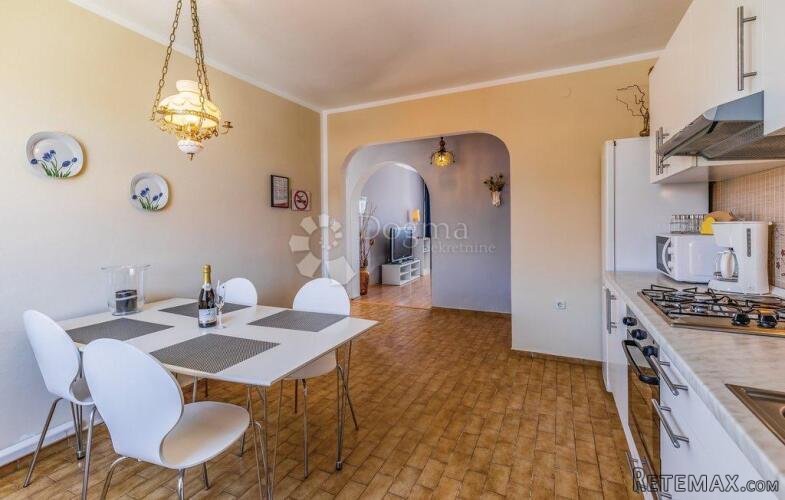 Najam stana površine 94 m2 Kaštanjer - 2