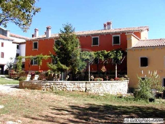 Palača "Lazarini Batiala" - 2