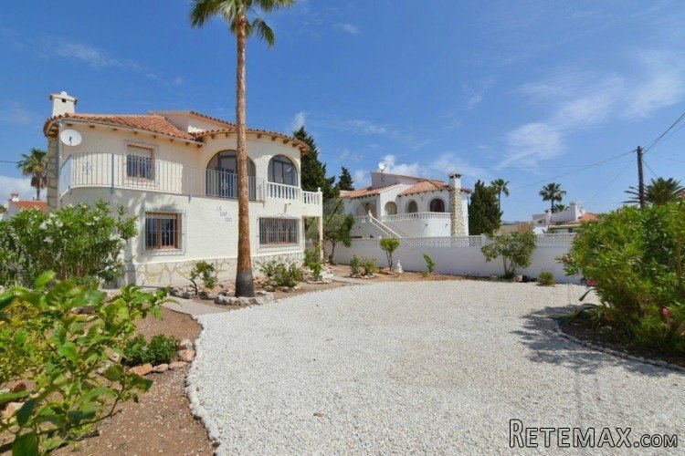 Villa with southeast orientation in Calpe, built on a 600.. - 2