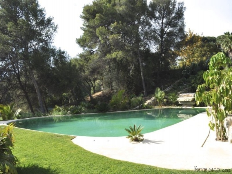 5 Bedroom Villa For Sale Situated In.. - 2