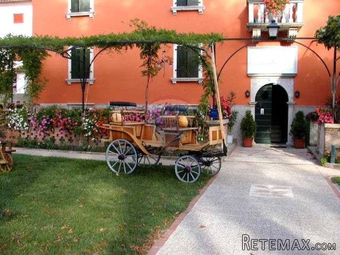 Palača "Lazarini Batiala" - 3