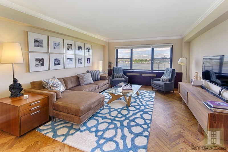 2 bedroom Apartment For Sale: 11.. - 2