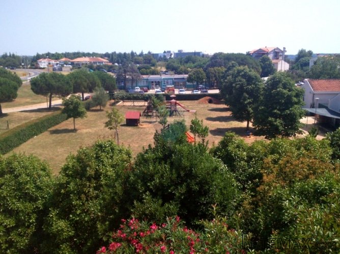 Novigrad poslovno-stambena zgrada