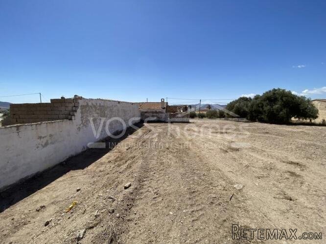 Urban building plot to be developed of just over 8000m2 for.. - 6