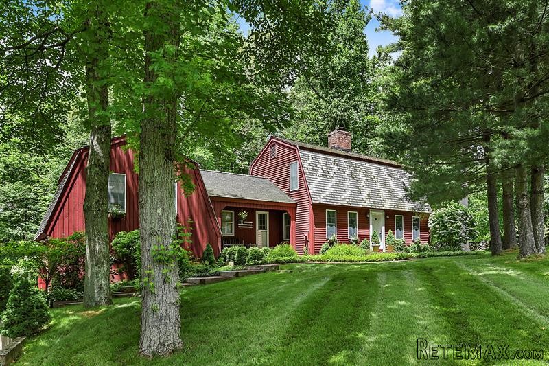 3 bedroom House For Sale: 34 Hunt Farm..