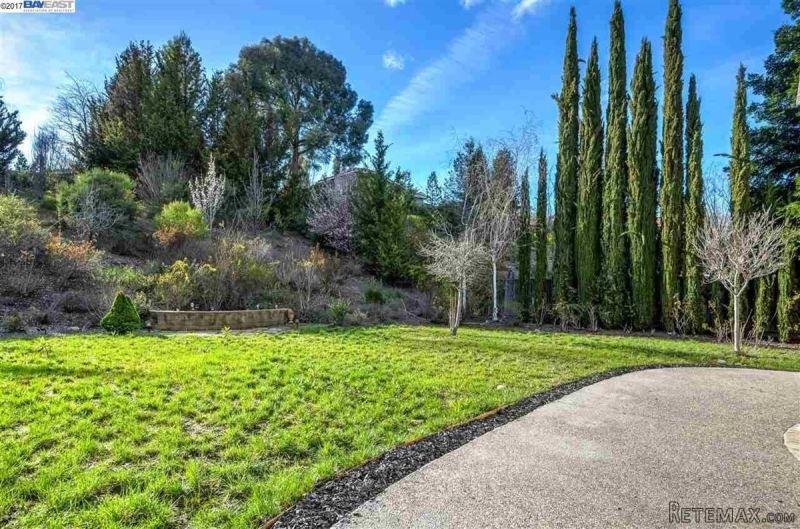 4 Bedrooms - Property - CA - For Sale - 2