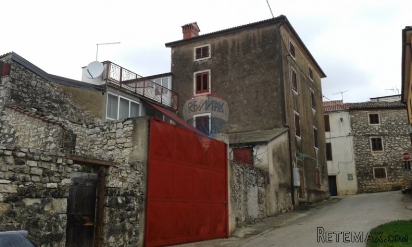 Brtonigla, velebna starina sa puno potencijala