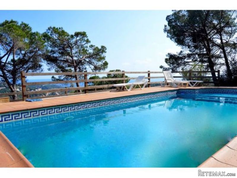 Fantastic New Villa With Swimming Pool..