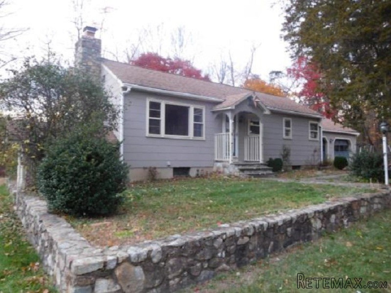 14 Pine Dr Belvidere, NJ, 07823 Warren..