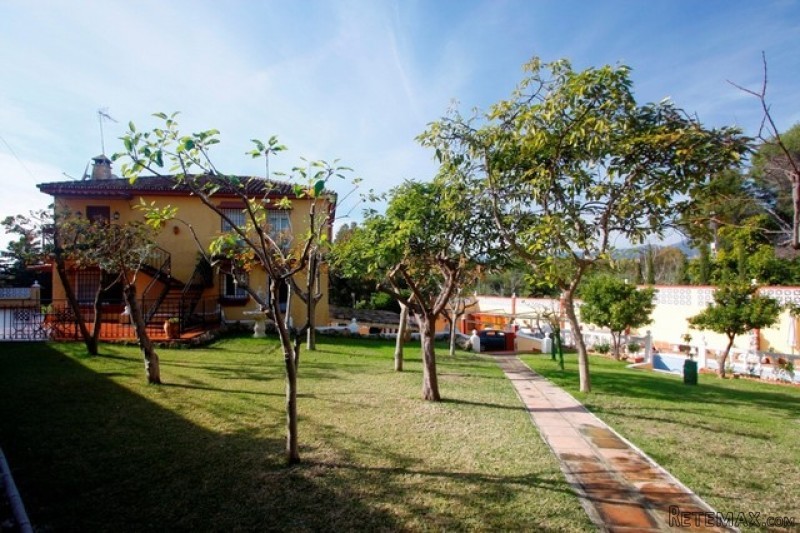 6 Bedrooms - House - Malaga - For Sale