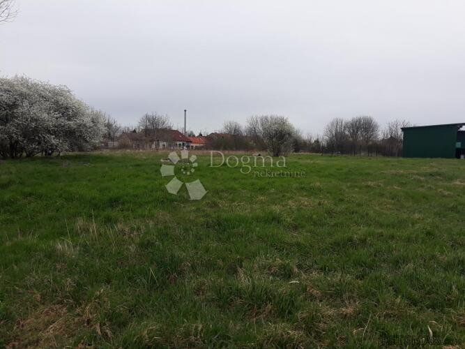 Građevinsko zemljište za prodaju,2837 m²,Osijek-Ind.zona - 3
