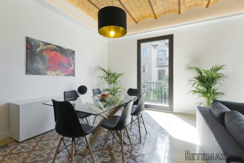 Luxury Refurbished 3 Bed Apartment..