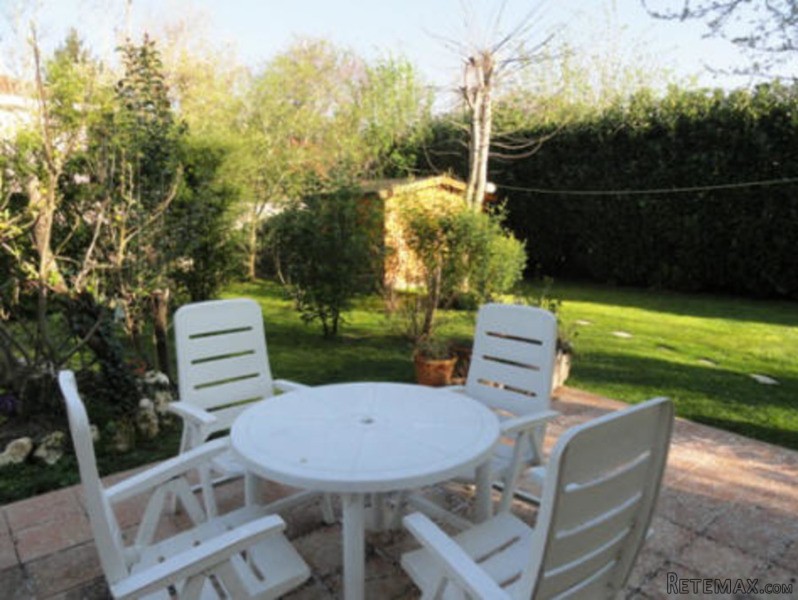 maison PINEUILH 362 100 € HAI - 2