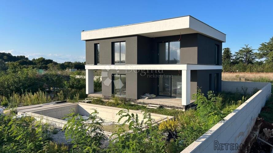 MODERNA VILA S INFINITY BAZENOM -Pula/Štinjan