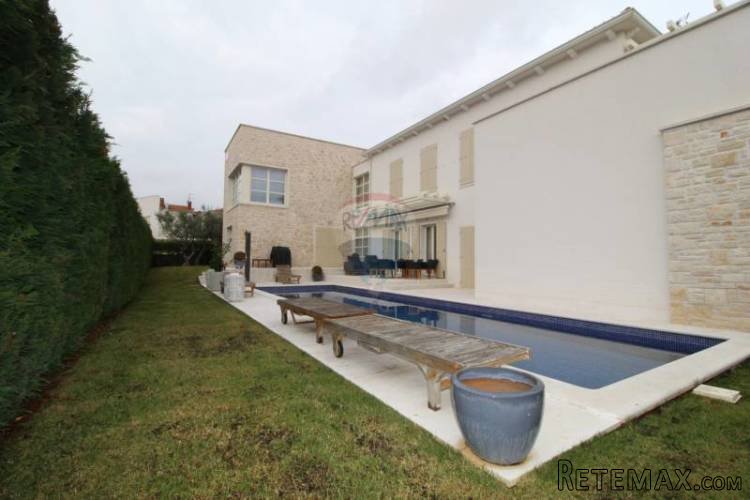 Prekrasna moderna Villa