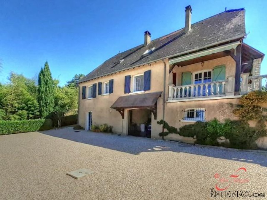 Sioniac (19) - Substantial 5 bed house with excellent views