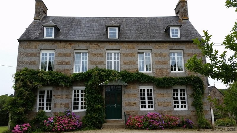 Stunning Manor House with Outbuilding - 2