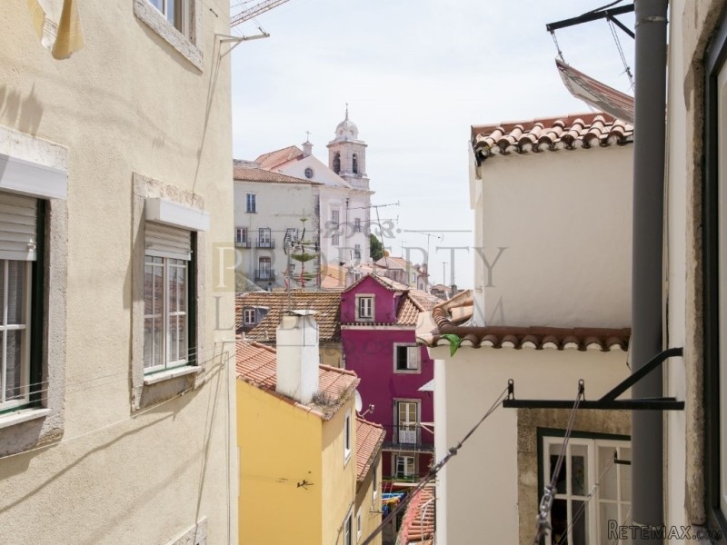 T1 Lisbon Apartment in Historical area..