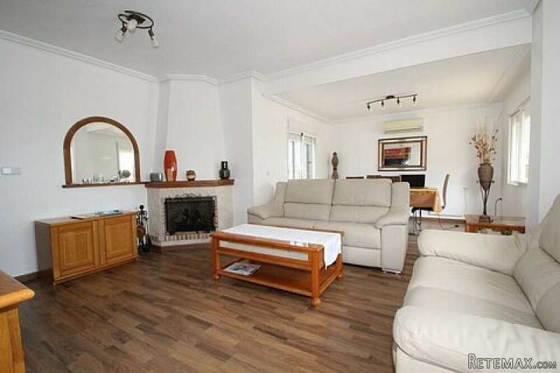 * 3 BED DETACHED VILLA WITH PRIVATE POOL - 2
