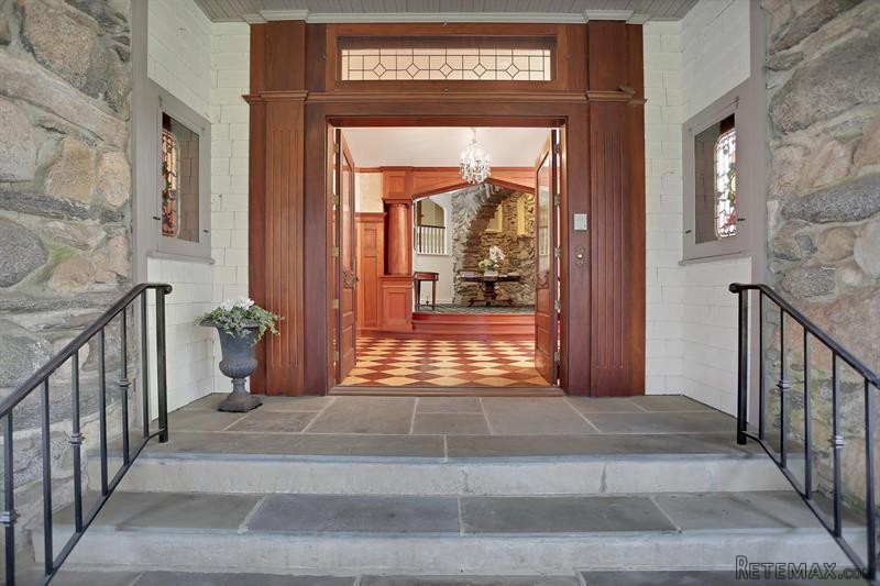 6 bedroom House For Sale: 64 Hillcrest.. - 2