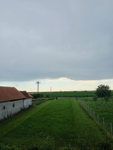 Prodajem kucu u Šuljmu-Sremska Mitrovica