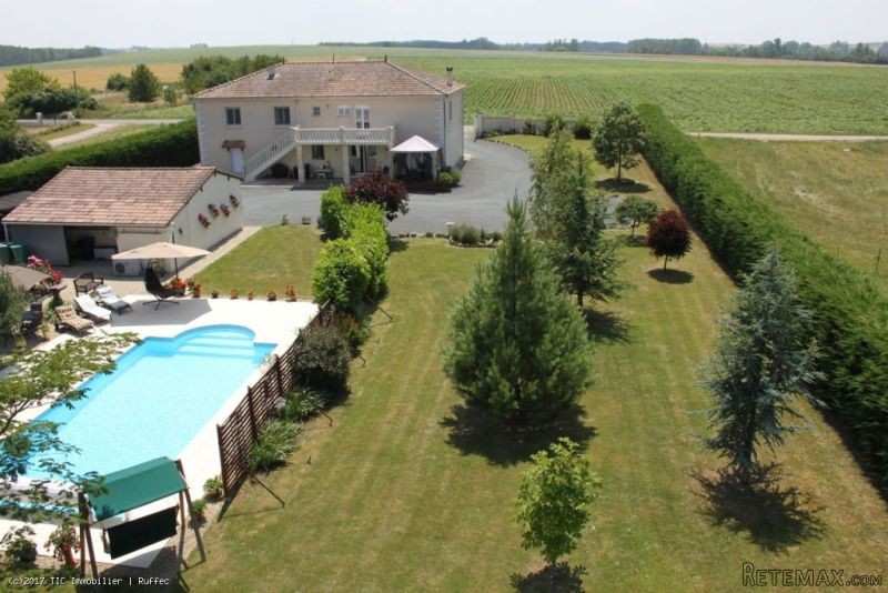 Quality Property Built In 2001 on..