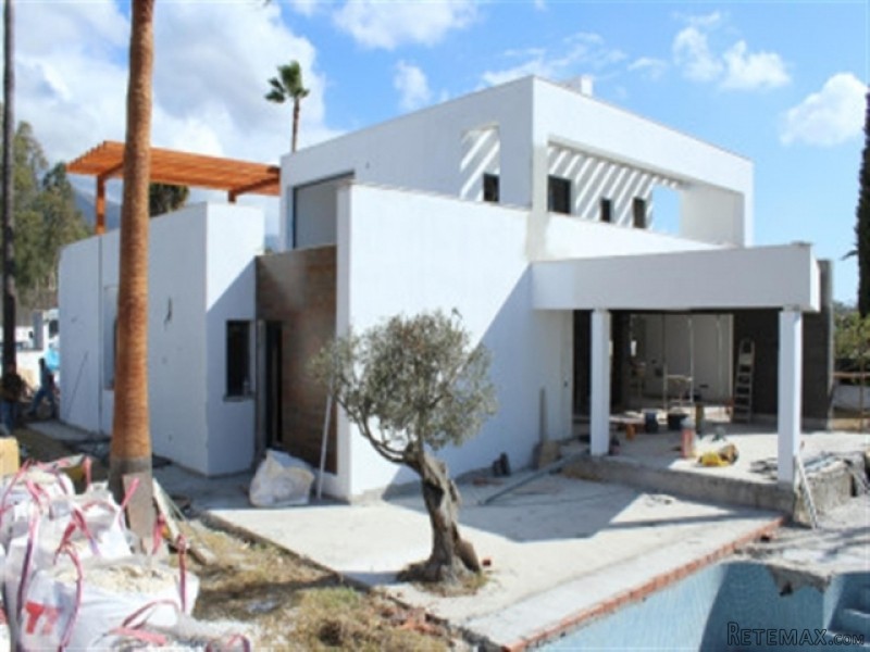 5 Bedroom Villa For Sale On The Golden.. - 2